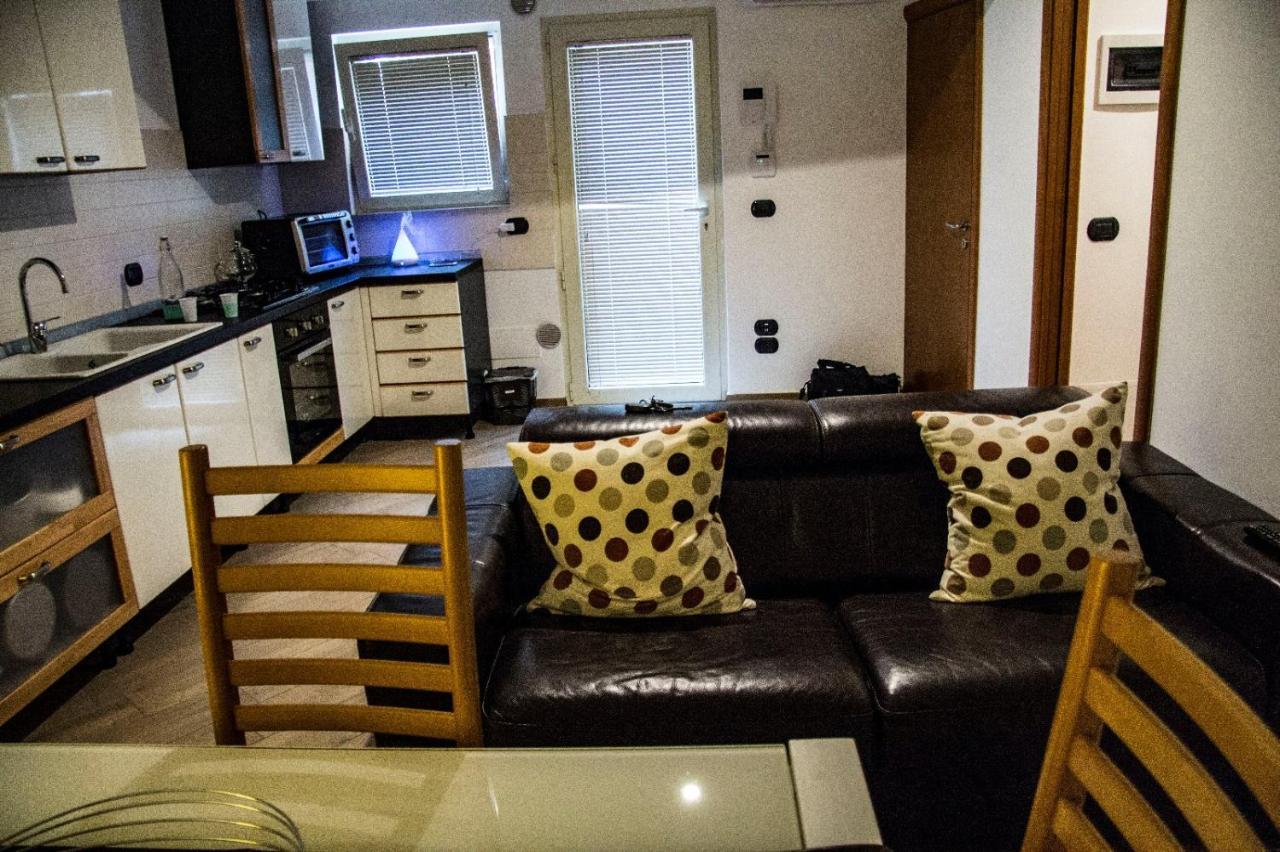 Little House Apartment Модуньо Екстериор снимка